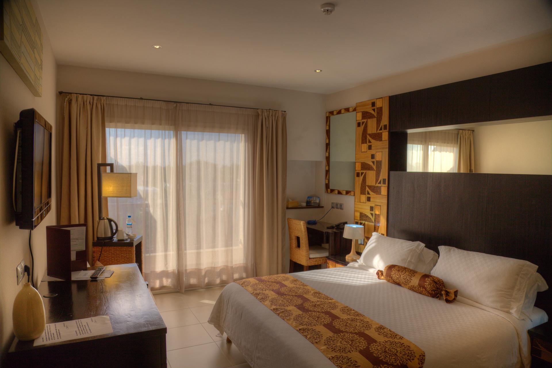 Calypso Hotel Туамасина Экстерьер фото