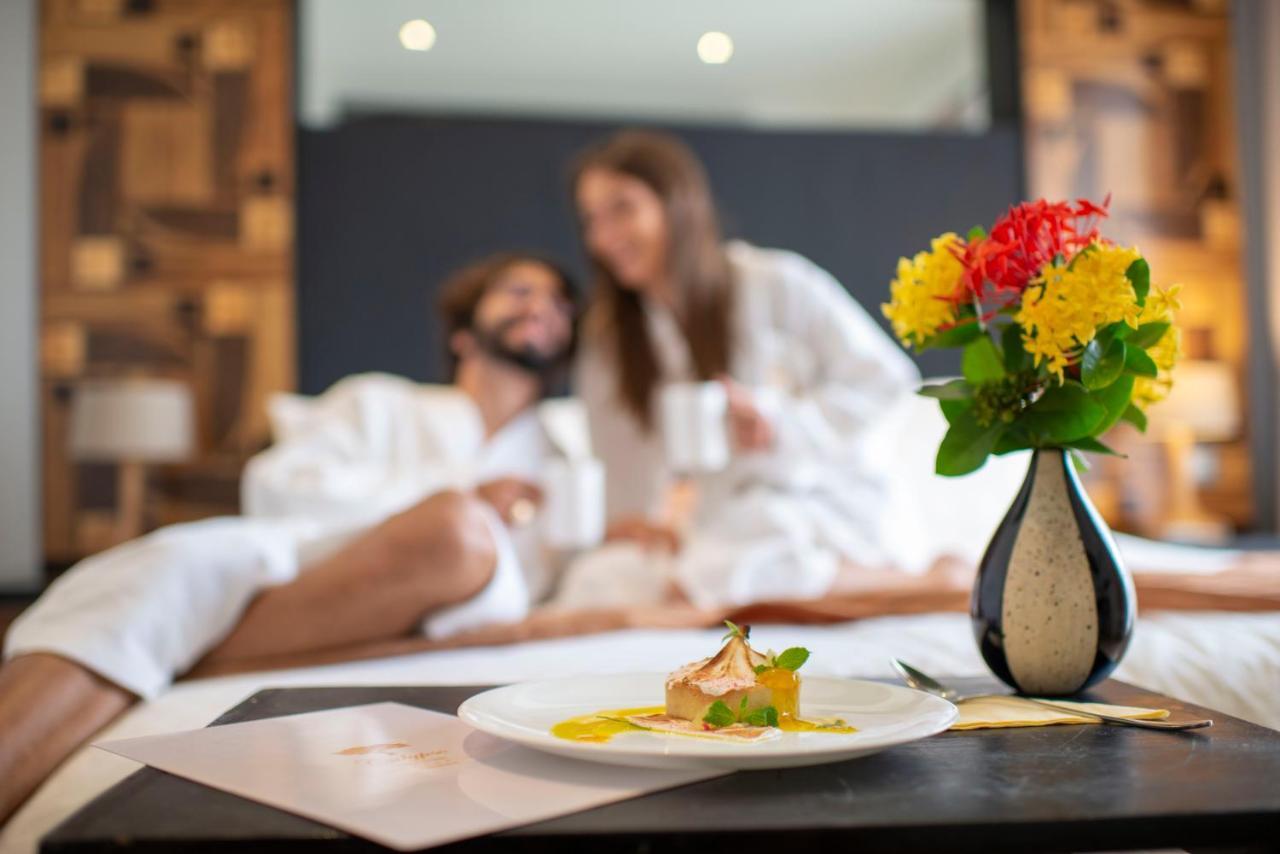 Calypso Hotel Туамасина Экстерьер фото