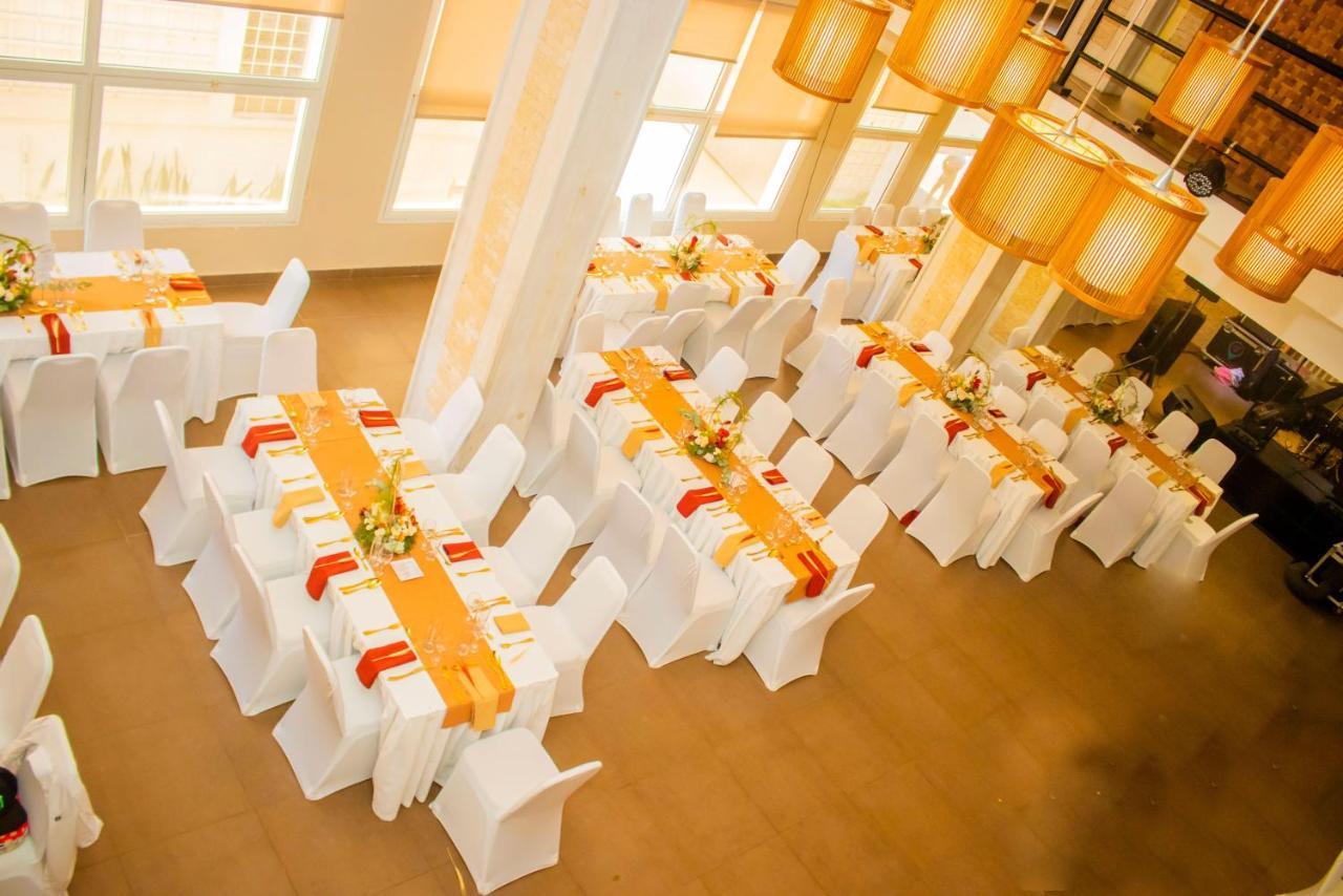 Calypso Hotel Туамасина Экстерьер фото