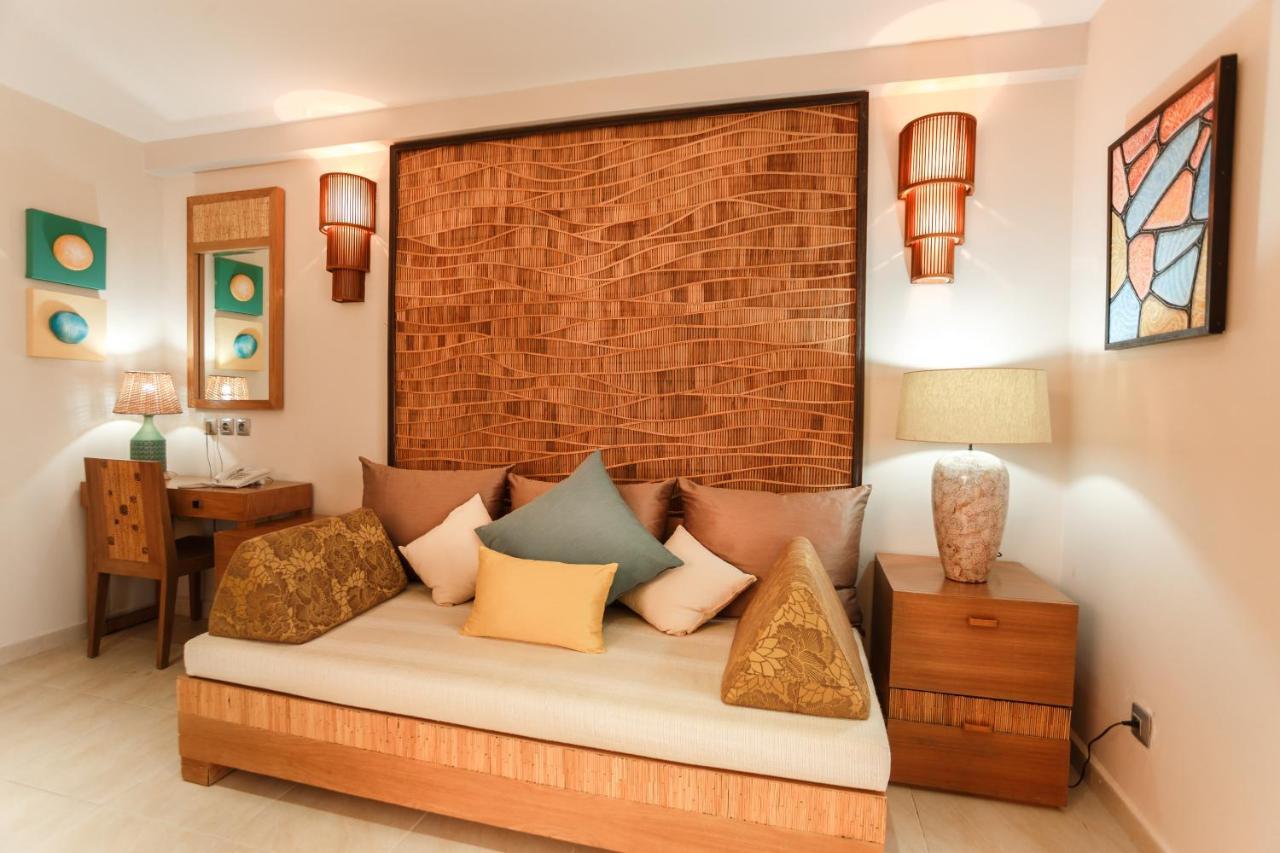 Calypso Hotel Туамасина Экстерьер фото